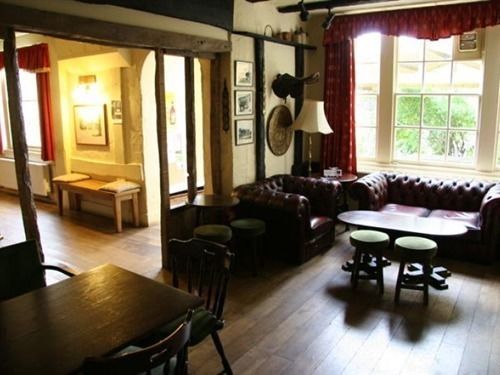 The Crown At Broad Hinton Hotel Exterior foto